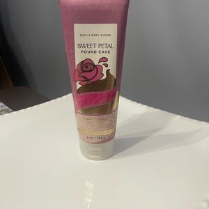 Bath & Body Works Sweet Petal Pound Cake Body Cream